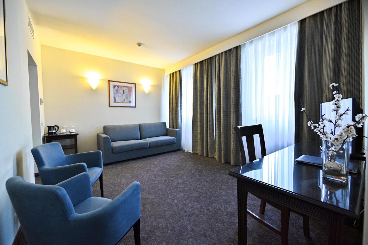 Europe Hotel Єреван Екстер'єр фото