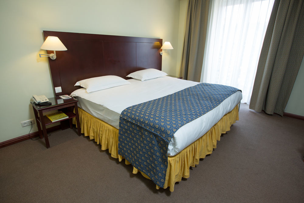 Europe Hotel Єреван Екстер'єр фото